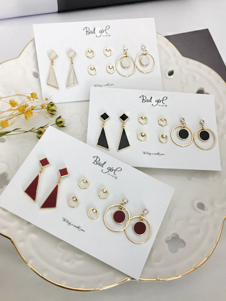 <b><p>simple Badgirl 8 eces set earring fema Viously</p></b><b><p>シンプル バッドガール 8ピース セット イヤリング 女性 多様なコーディネートする</p></b><br /><br /><p align='center'>