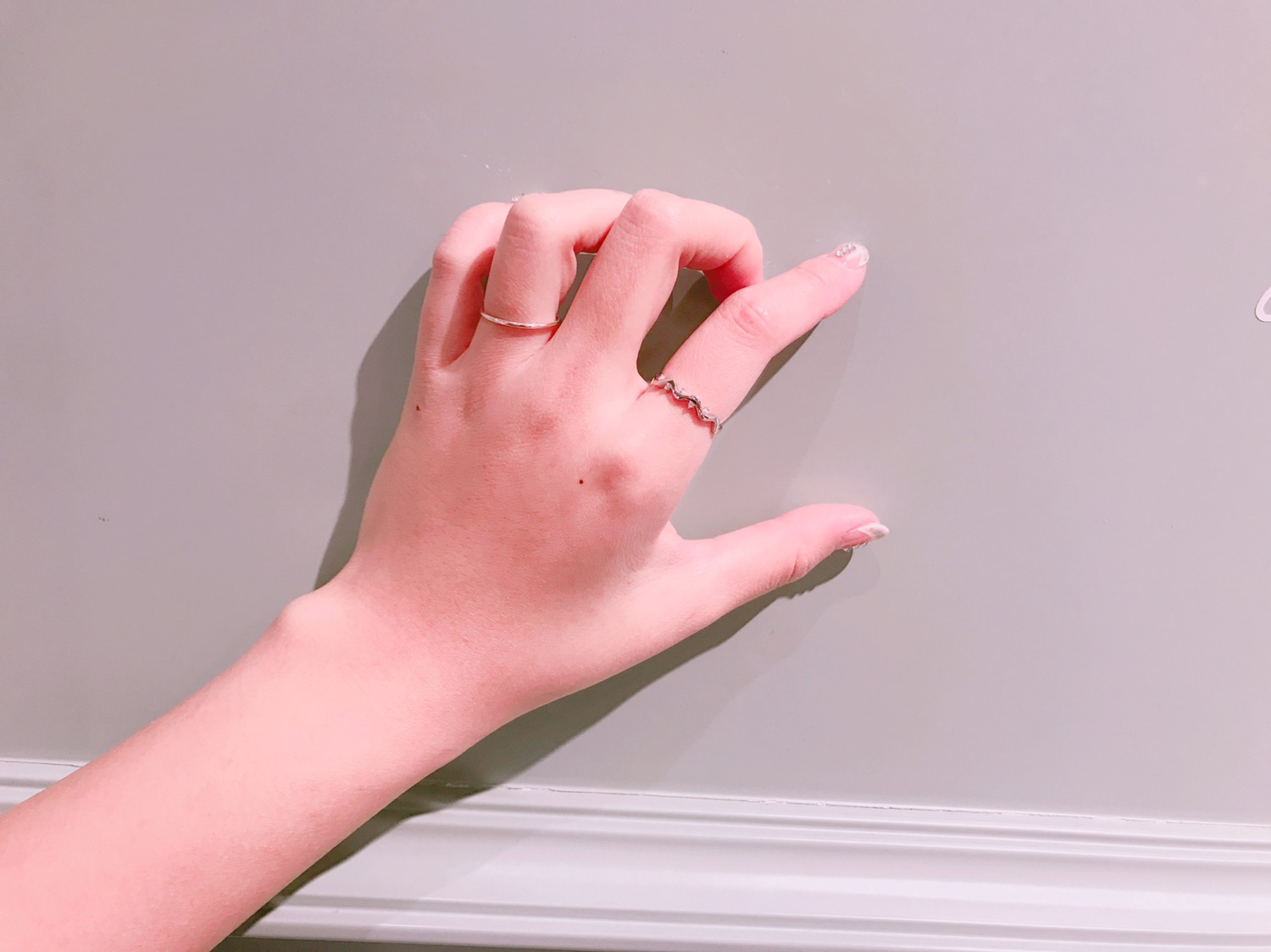 <b><p>물결링_CT ASRS5B018R Girl coordination Everyday</p></b><b><p>水晶リング_CT ASRS5B018R 女性コーディネート 日常のファッション 春</p></b><br /><br /><p align='center'>