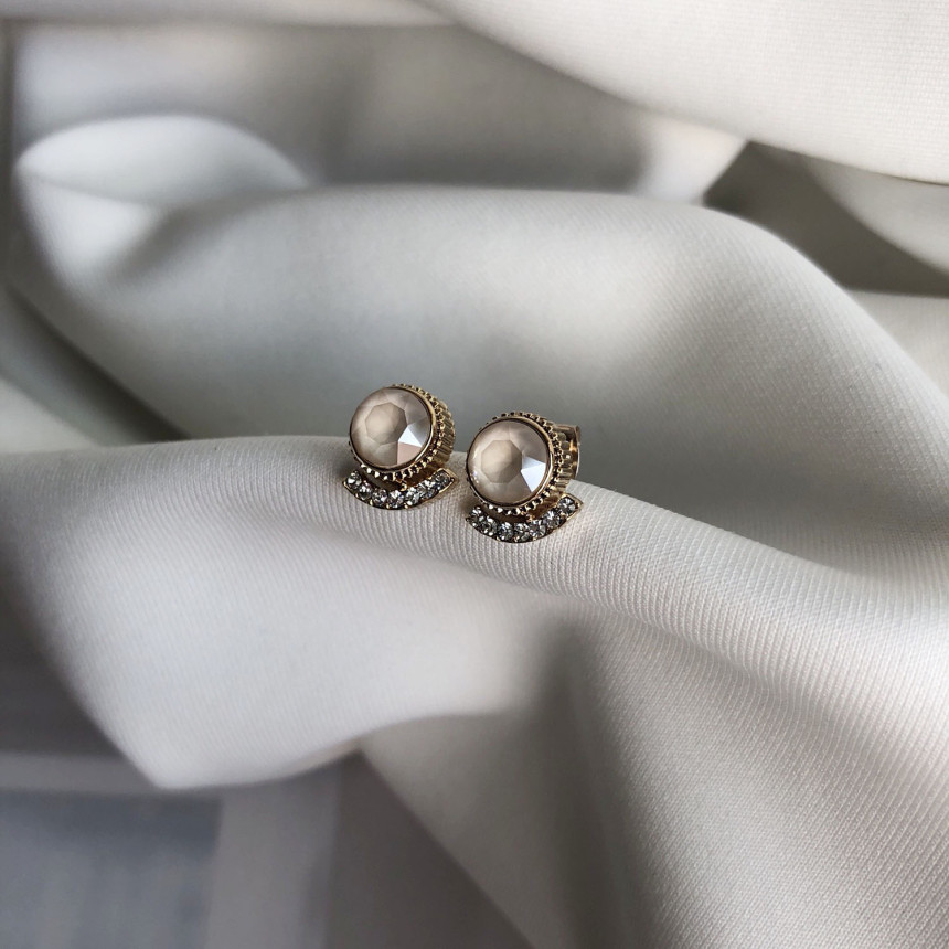 <b><p>Folin crystal earrg nocence Antique Jewel</p></b><b><p>ポルインヨーロッパ クリスタル イヤリング 清純 アンティークジュエリー エク 輝く</p></b><br /><br /><p align='center'>