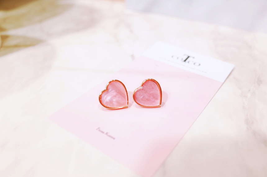 <b><p>Blury simple heart ring</p></b><b><p>アセンブリ シンプル ハート イヤリング</p></b><br /><br /><p align='center'>
