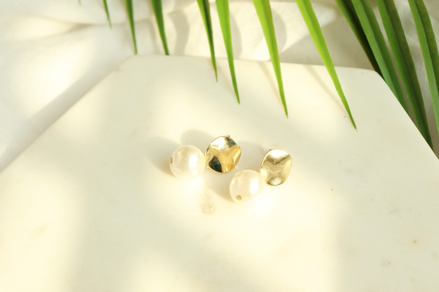 <b><p>simple Pearl Drop Erings Bold Fashionab styl</p></b><b><p>シンプル 真珠 ドロップイヤリング ボールドた ファッショナブルなスタイ 女性な雰囲気</p></b><br /><br /><p align='center'>