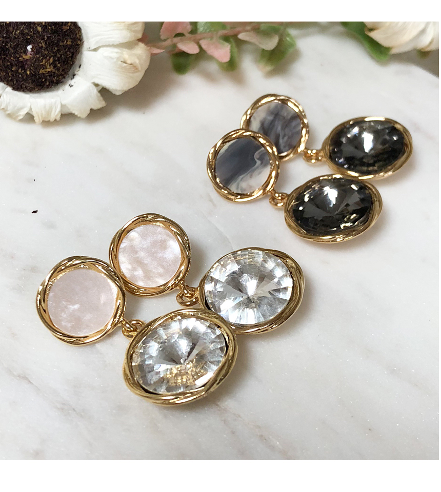 <b><p>Yanna Mourning stone Cubic Drop earr Simple</p></b><b><p>ヤンナ 無排 ストーン キュービック ドロップ イヤリング シンプルモダン アンティーク</p></b><br /><br /><p align='center'>