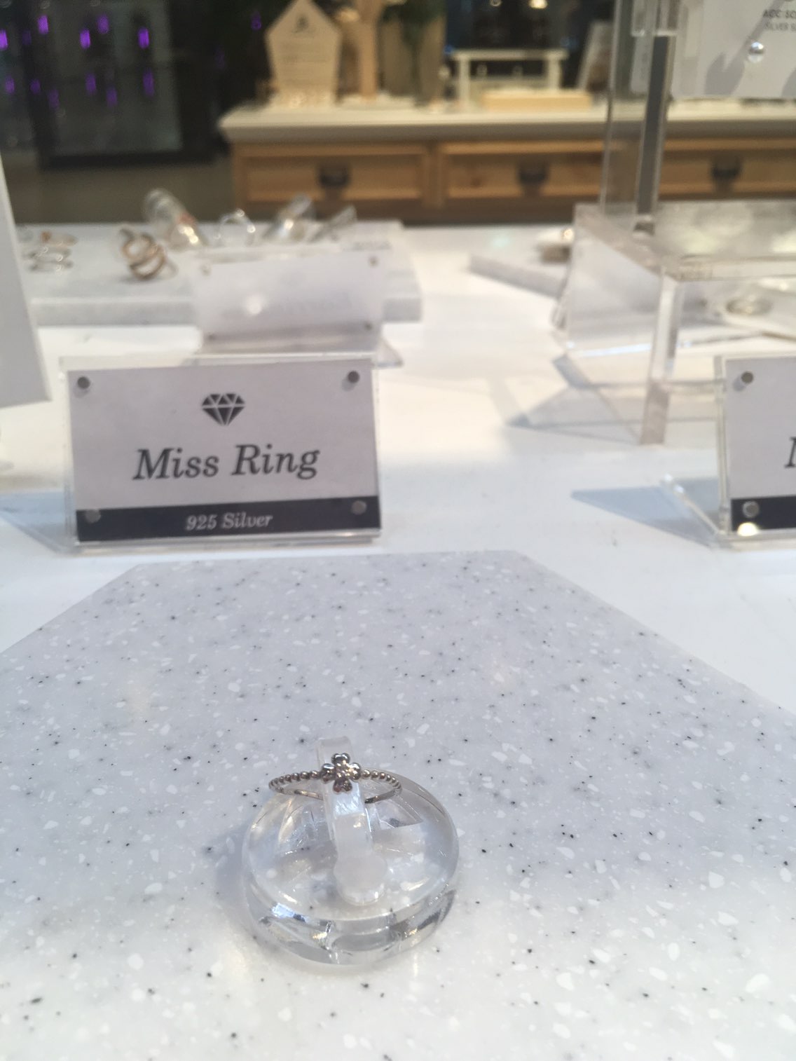 <b><p>Flower_vintage ASRS4L032R Girl coordation</p></b><b><p>花_ヴィンテージ ASRS4L032R 女性コーディネート 日常のファッション 春</p></b><br /><br /><p align='center'>