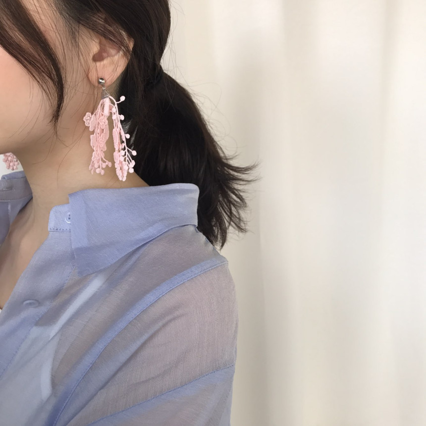 <b><p>You Girl race Drop Earrings 4color ea mantic</p></b><b><p>ユアガール レース ドロップイヤリング 4色 ロマンチック 女性 コーディネート</p></b><br /><br /><p align='center'>