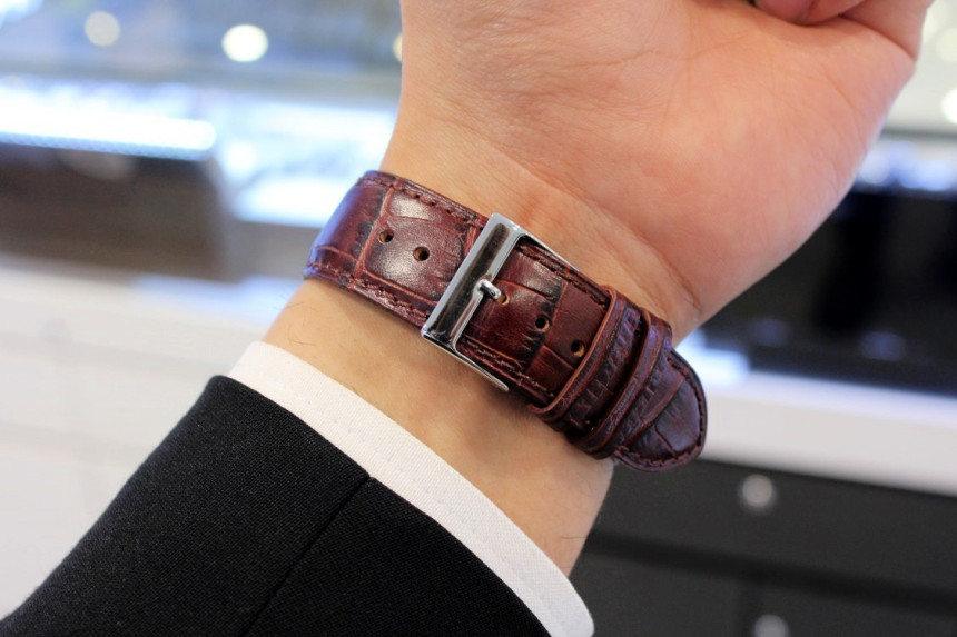 <b><p>Gustuts GUESS Men's dress line CAMDEN</p></b><b><p>がシュトゥッズ 推測 メンズ ドレス ライン CAMDEN ブラウン 革バンドの腕時計</p></b><br /><br /><p align='center'>