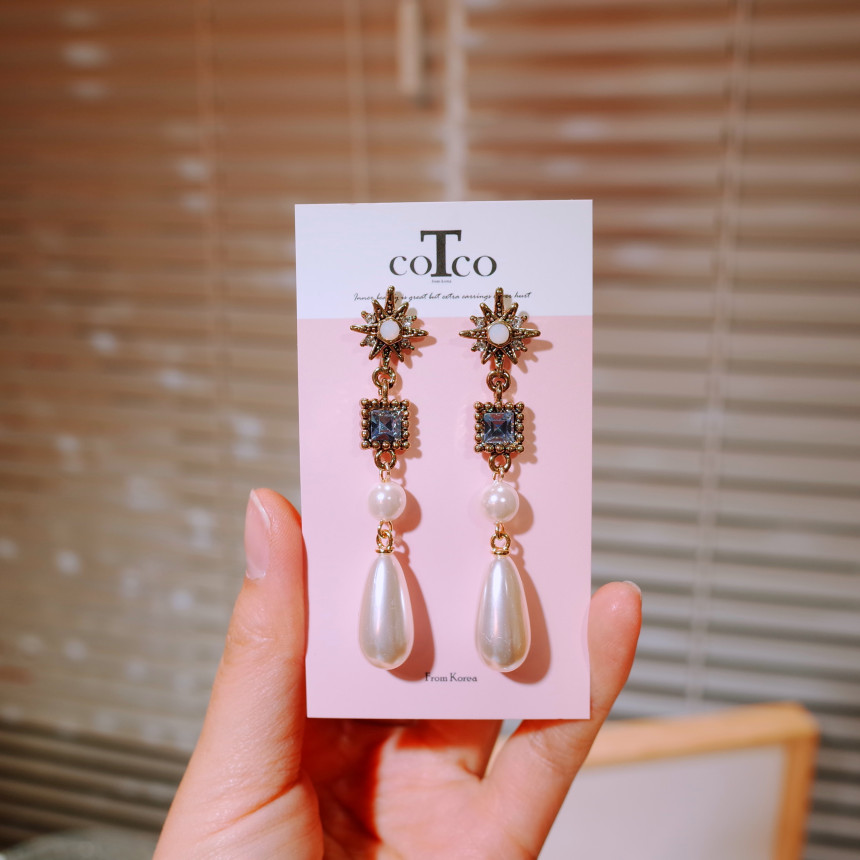 <b><p>spring sunlight Old-fashioned Pearl Drop</p></b><b><p>春 日差し 古風 真珠 ドロップ イヤリング</p></b><br /><br /><p align='center'>