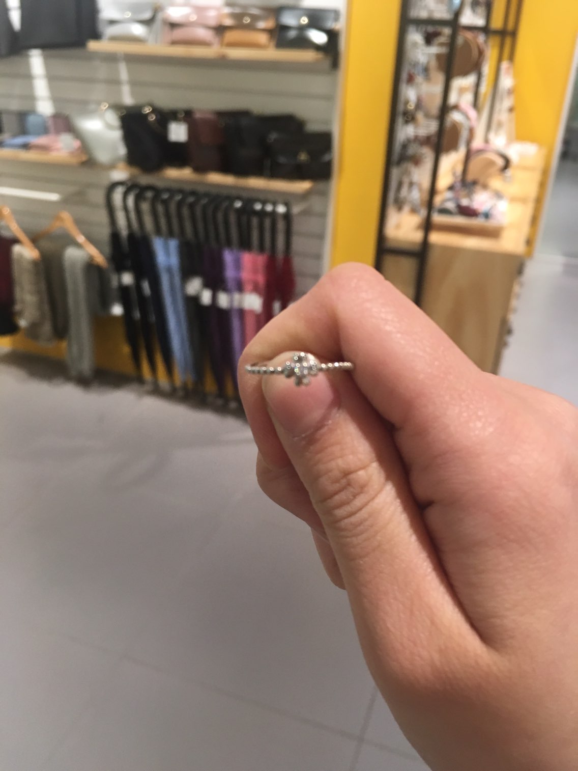 <b><p>Flower_vintage ASRS4L032R Girl coordation</p></b><b><p>花_ヴィンテージ ASRS4L032R 女性コーディネート 日常のファッション 春</p></b><br /><br /><p align='center'>