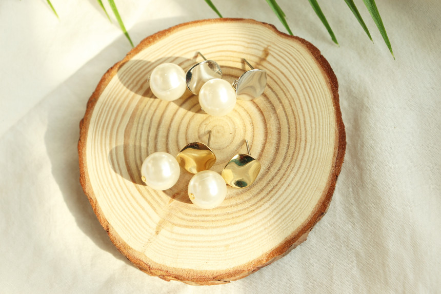 <b><p>simple Pearl Drop Erings Bold Fashionab styl</p></b><b><p>シンプル 真珠 ドロップイヤリング ボールドた ファッショナブルなスタイ 女性な雰囲気</p></b><br /><br /><p align='center'>