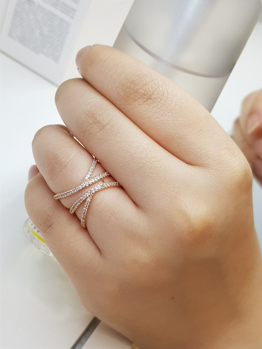 <b><p>Mirac wave ring 778 Stylish look Luxuous</p></b><b><p>ミラクル ウェーブ リング ri778 スタイリッシュルック 高級感 クラシパール</p></b><br /><br /><p align='center'>