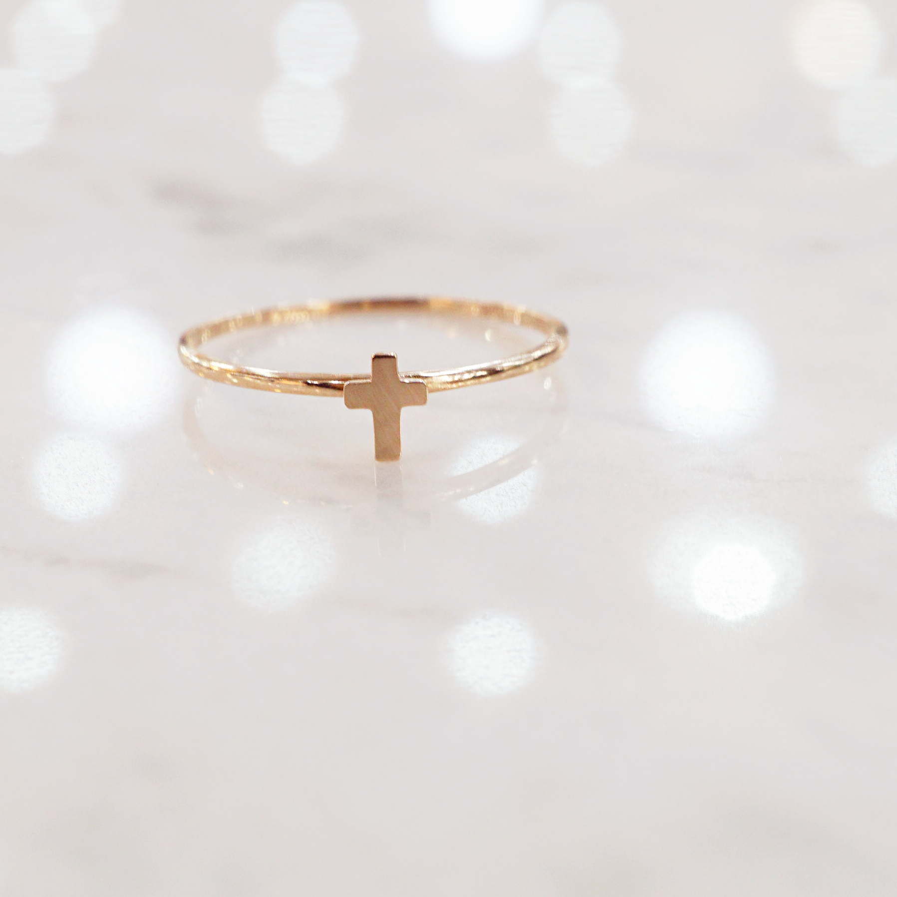 <b><p>gold rose simple The Cs Layered ring pot</p></b><b><p>ゴールド ローズ シンプル クロス 重ね着 リング ポイント 検知 ガード ロザリオ</p></b><br /><br /><p align='center'>