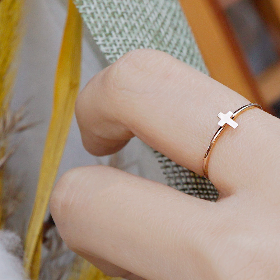 <b><p>gold rose simple The Cs Layered ring pot</p></b><b><p>ゴールド ローズ シンプル クロス 重ね着 リング ポイント 検知 ガード ロザリオ</p></b><br /><br /><p align='center'>