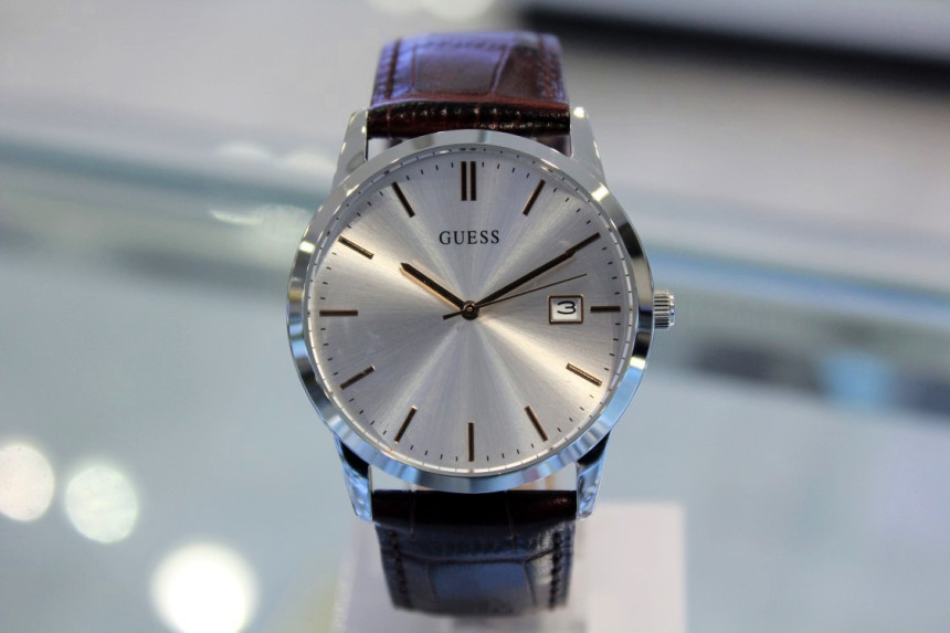 <b><p>Gustuts GUESS Men's dress line CAMDEN</p></b><b><p>がシュトゥッズ 推測 メンズ ドレス ライン CAMDEN ブラウン 革バンドの腕時計</p></b><br /><br /><p align='center'>