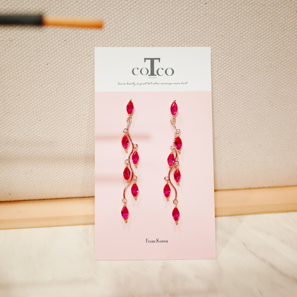 <b><p>Tulip Ruby cic Silver fing earr</p></b><b><p>チューリップ ルビーキビック ウンチム イヤリング</p></b><br /><br /><p align='center'>