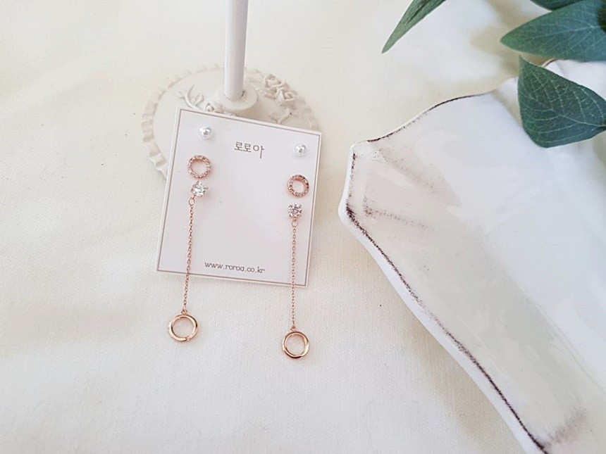 <b><p>flower Dp Silv fing Cubic earr set Spr Statue</p></b><b><p>フラワー ドロップ ウンチム キュービック イヤリング セット 春身上ワンピース</p></b><br /><br /><p align='center'>