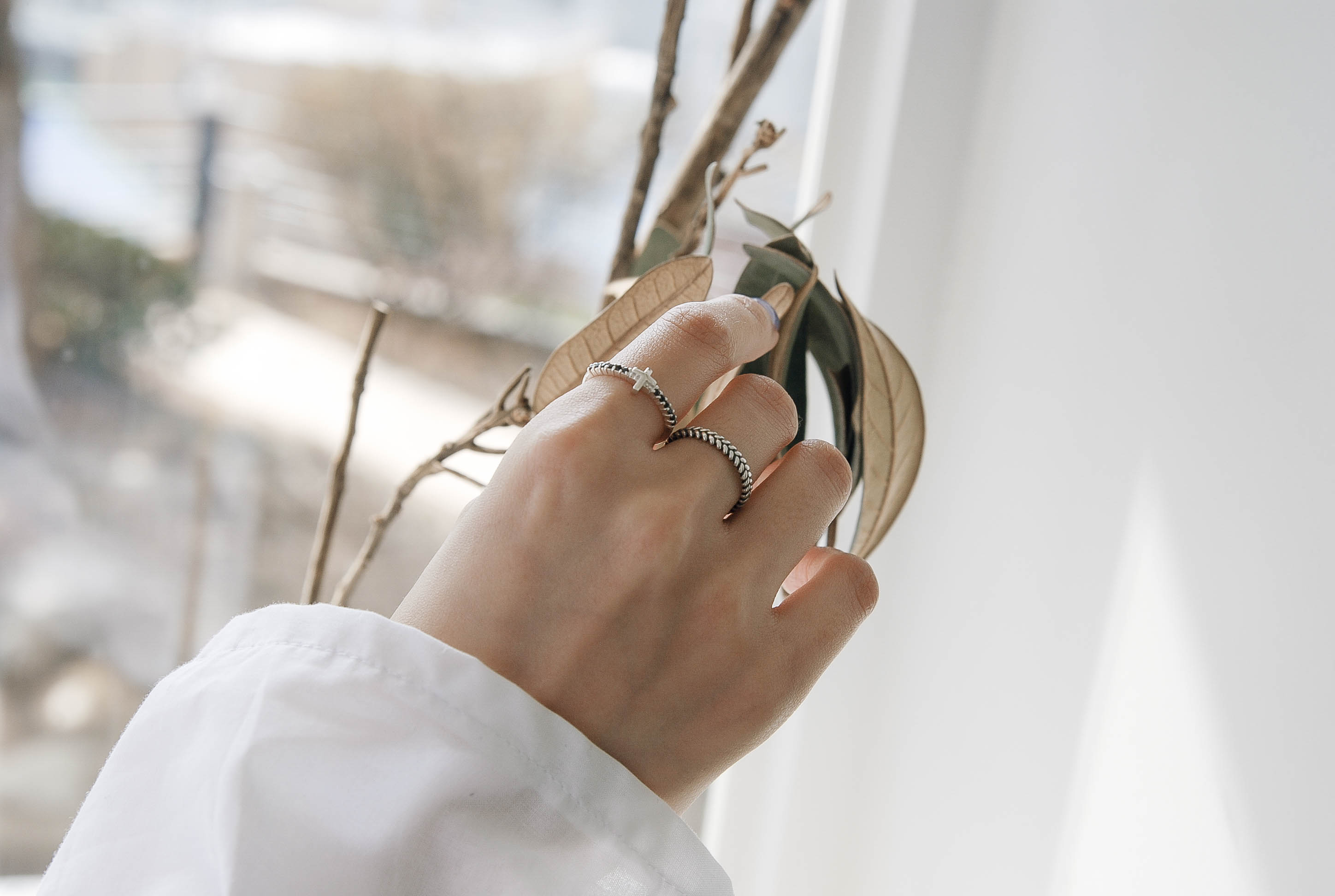 <b><p>black Spinel rg The Cross silver sto ze No.</p></b><b><p>ブラック スピネル リング クロス シルバー 原石 サイズ 15号 13号 春身上</p></b><br /><br /><p align='center'>