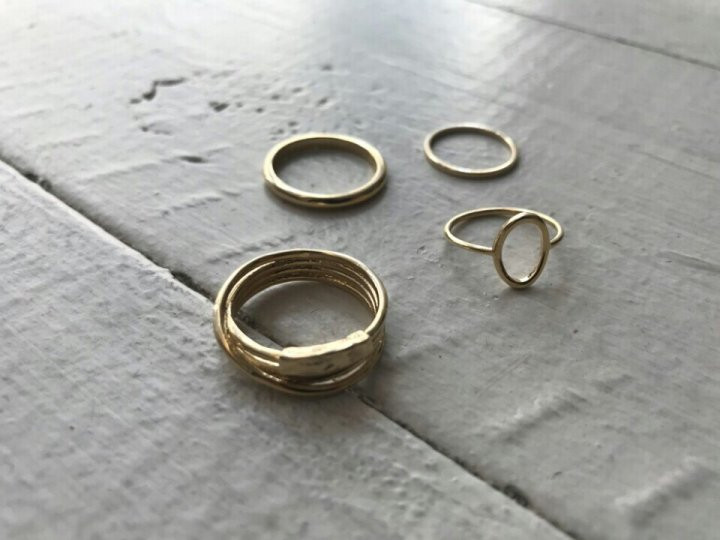 <b><p>Essay Ring set fashion Ler vtage daily Styli</p></b><b><p>エッセイ リングセット ファッション 重ね着 ヴィンテージ デイリー 洗練されたアイテム</p></b><br /><br /><p align='center'>