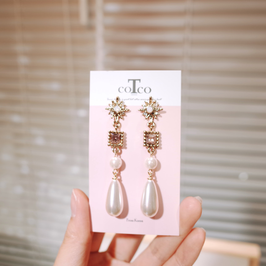 <b><p>spring sunlight Old-fashioned Pearl Drop</p></b><b><p>春 日差し 古風 真珠 ドロップ イヤリング</p></b><br /><br /><p align='center'>