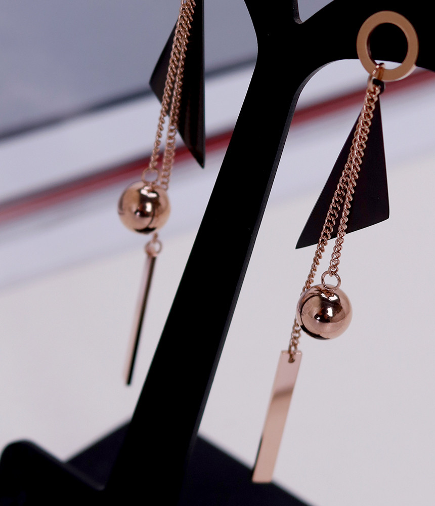 <b><p>Haan Surge Steel earring titium staless Simp</p></b><b><p>しオンドゥ 書かれているカールスチール イヤリング チタン ステンレス シンプルな</p></b><br /><br /><p align='center'>