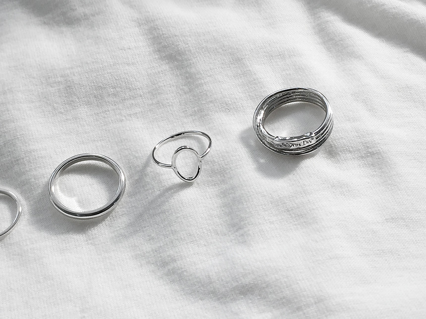 <b><p>Essay Ring set fashion Ler vtage daily Styli</p></b><b><p>エッセイ リングセット ファッション 重ね着 ヴィンテージ デイリー 洗練されたアイテム</p></b><br /><br /><p align='center'>