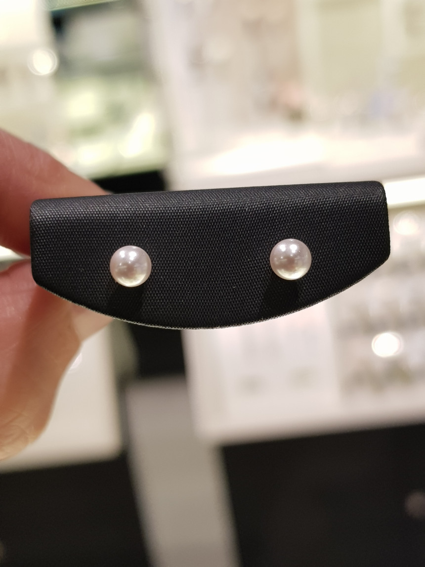 <b><p>Lloyd Pearl ring pendant 10K LPTG4074T</p></b><b><p>ロイド パールリング ペンダント 10KイヤLPTG4074T</p></b><br /><br /><p align='center'>