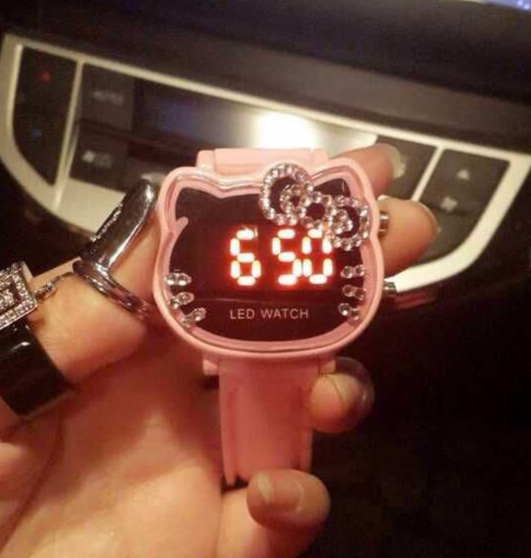 <b><p>child Girl clock Kitty Electronic 5 spies</p></b><b><p>児童 女の子 時計 キティ 電子 5種 キッズ キャラクター 子供 有ファッション</p></b><br /><br /><p align='center'>