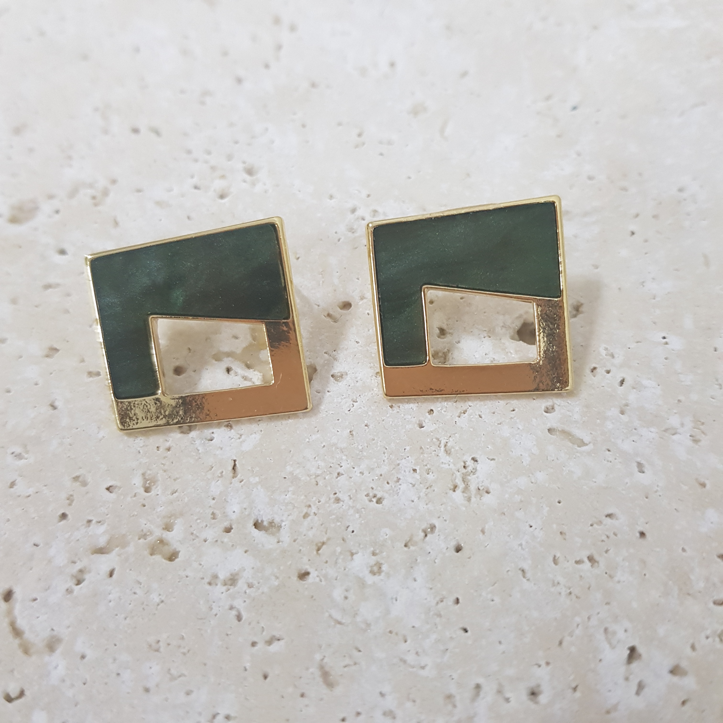 <b><p>square acryl ering Clean ste Modn Rish Eag</p></b><b><p>スクエア アクリル グィチ イヤリング すっきりとしたスタイル モダンな リッシュな</p></b><br /><br /><p align='center'>