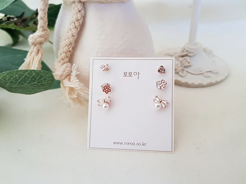 <b><p>flower Dp Silv fing Cubic earr set Spr Statue</p></b><b><p>フラワー ドロップ ウンチム キュービック イヤリング セット 春身上ワンピース</p></b><br /><br /><p align='center'>