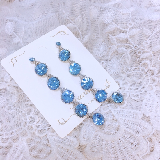 <b><p>blue crystal Drop Earrings Good pot cycle</p></b><b><p>ブルー クリスタル ドロップイヤリング ポイントサイクル良い ケバケバした ユニークアクセサリー</p></b><br /><br /><p align='center'>