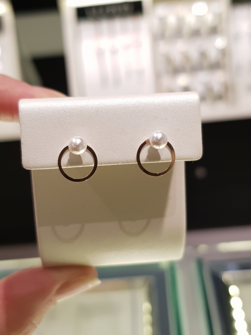 <b><p>Lloyd Pearl ring pendant 10K LPTG4074T</p></b><b><p>ロイド パールリング ペンダント 10KイヤLPTG4074T</p></b><br /><br /><p align='center'>