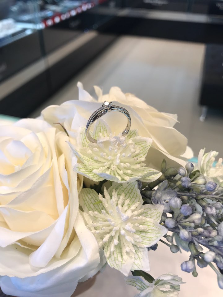 <b><p>Stonehenge 14K White Dia Ri M0051D</p></b><b><p>ストーンヘンジ 14KホワイトDiaリングM0051D</p></b><br /><br /><p align='center'>