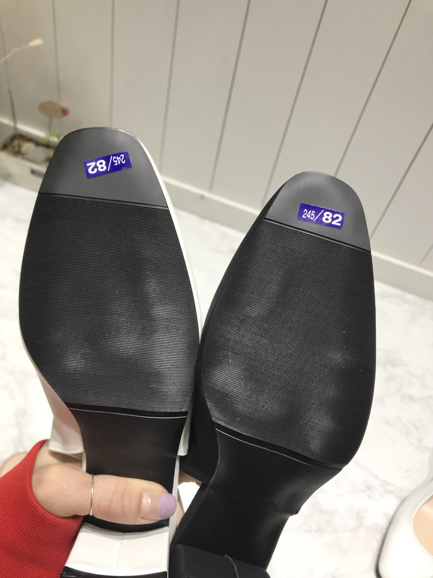 <b><p>Korean Specials Slim Squa nose Middle el</p></b><b><p>Korean特価 スリムな 正方形の鼻 ミドルヒール ングベクヒル 5cm、7cm</p></b><br /><br /><p align='center'>