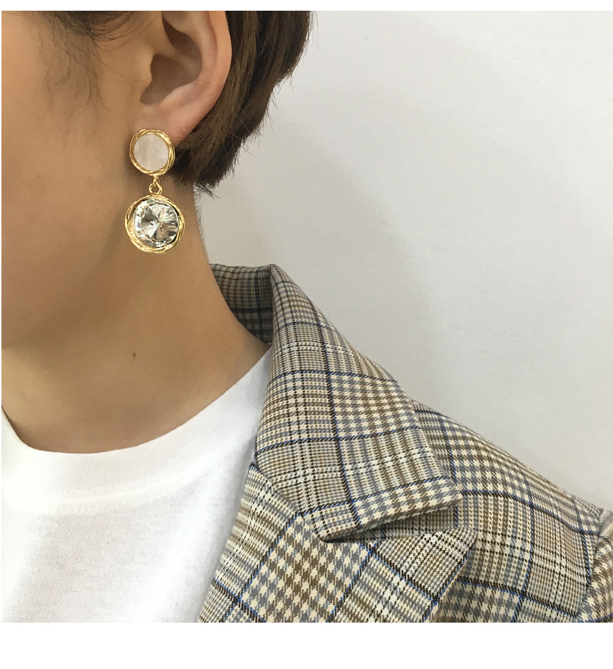 <b><p>Yanna Mourning stone Cubic Drop earr Simple</p></b><b><p>ヤンナ 無排 ストーン キュービック ドロップ イヤリング シンプルモダン アンティーク</p></b><br /><br /><p align='center'>