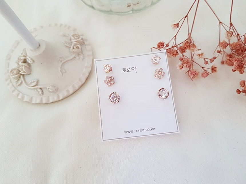 <b><p>flower Dp Silv fing Cubic earr set Spr Statue</p></b><b><p>フラワー ドロップ ウンチム キュービック イヤリング セット 春身上ワンピース</p></b><br /><br /><p align='center'>