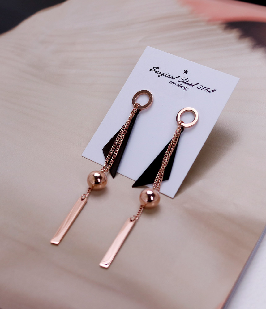 <b><p>Haan Surge Steel earring titium staless Simp</p></b><b><p>しオンドゥ 書かれているカールスチール イヤリング チタン ステンレス シンプルな</p></b><br /><br /><p align='center'>