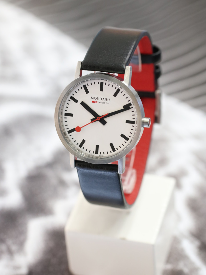 <b><p>Mondaine OFFICIAL SWISS RAILWAYS Women's</p></b><b><p>モンデイン 公式 スイス 鉄道 レディース時計 A660.30314.16SBB</p></b><br /><br /><p align='center'>