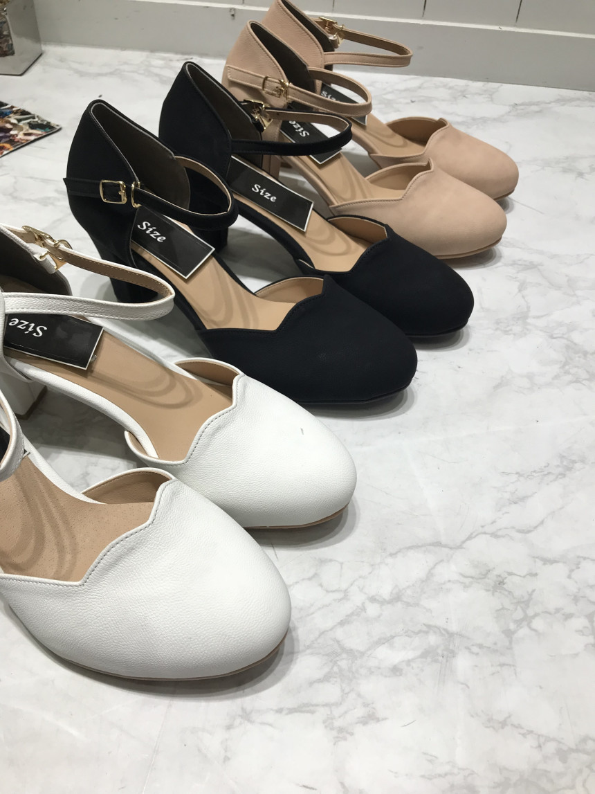 <b><p>wave Go Middle heel Strap pump Korean Colge</p></b><b><p>波 行って見れ ミドルヒール ストラップ パンプス 韓国語 大学生デイリック 女性カジュア</p></b><br /><br /><p align='center'>