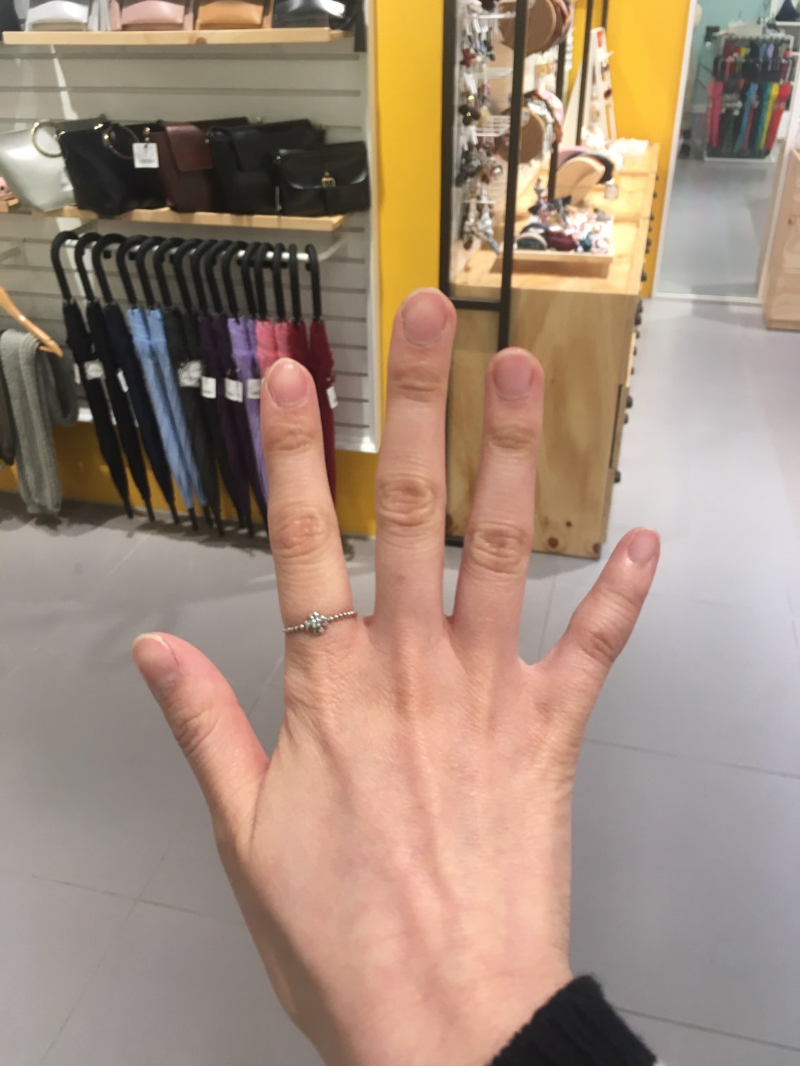 <b><p>Flower_vintage ASRS4L032R Girl coordation</p></b><b><p>花_ヴィンテージ ASRS4L032R 女性コーディネート 日常のファッション 春</p></b><br /><br /><p align='center'>