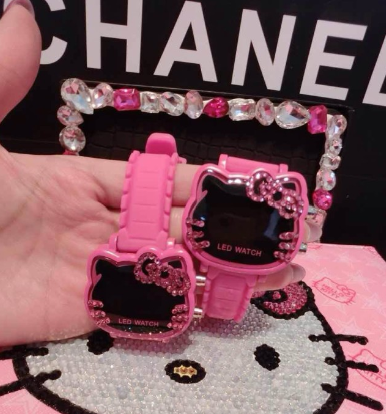 <b><p>child Girl clock Kitty Electronic 5 spies</p></b><b><p>児童 女の子 時計 キティ 電子 5種 キッズ キャラクター 子供 有ファッション</p></b><br /><br /><p align='center'>