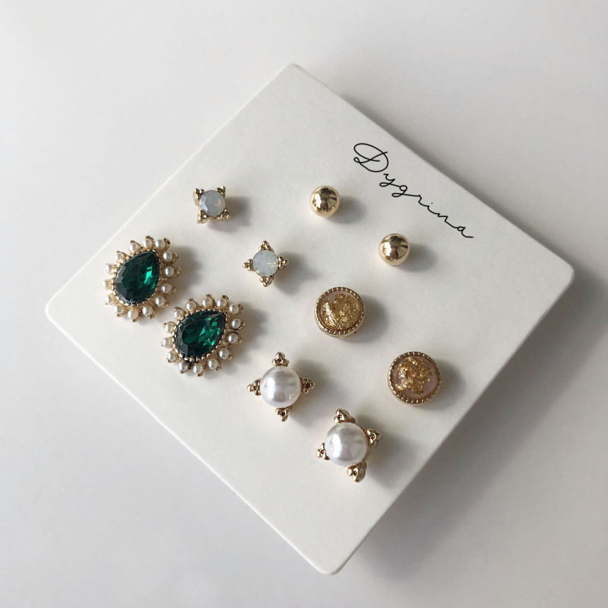 <b><p>viage Blanc 5 species earrg set blg nocee</p></b><b><p>ヴィンテージ ブラン 5種 イヤリング セット ケバケバ 清純 ロマンチック ゲストル</p></b><br /><br /><p align='center'>