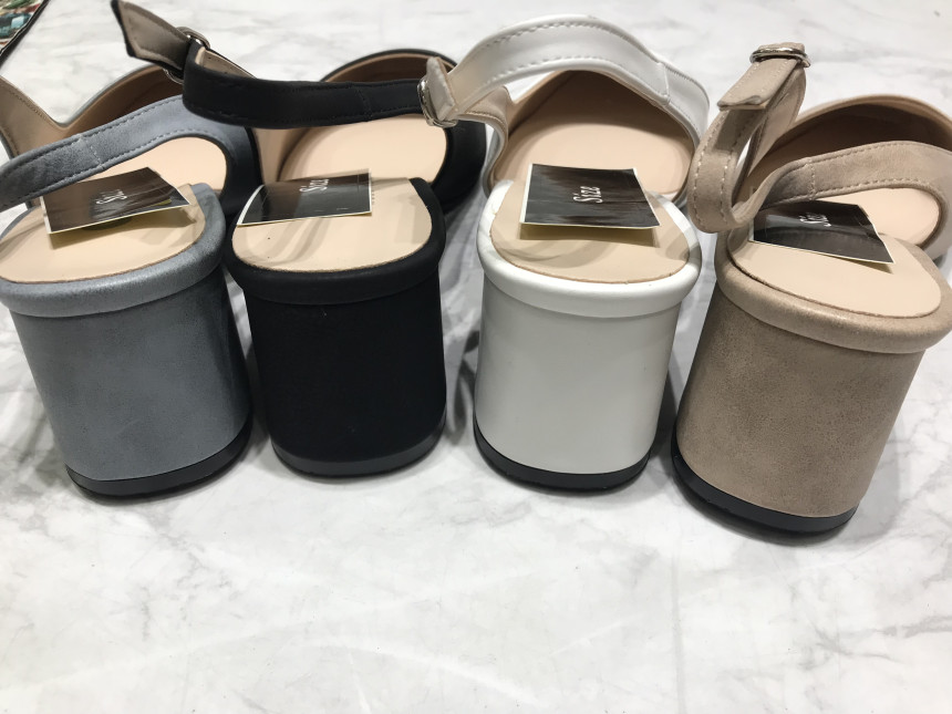 <b><p>Korean Specials Slim Squa nose Middle el</p></b><b><p>Korean特価 スリムな 正方形の鼻 ミドルヒール ングベクヒル 5cm、7cm</p></b><br /><br /><p align='center'>