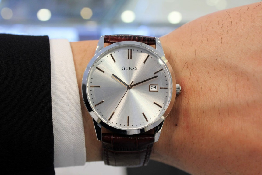 <b><p>Gustuts GUESS Men's dress line CAMDEN</p></b><b><p>がシュトゥッズ 推測 メンズ ドレス ライン CAMDEN ブラウン 革バンドの腕時計</p></b><br /><br /><p align='center'>