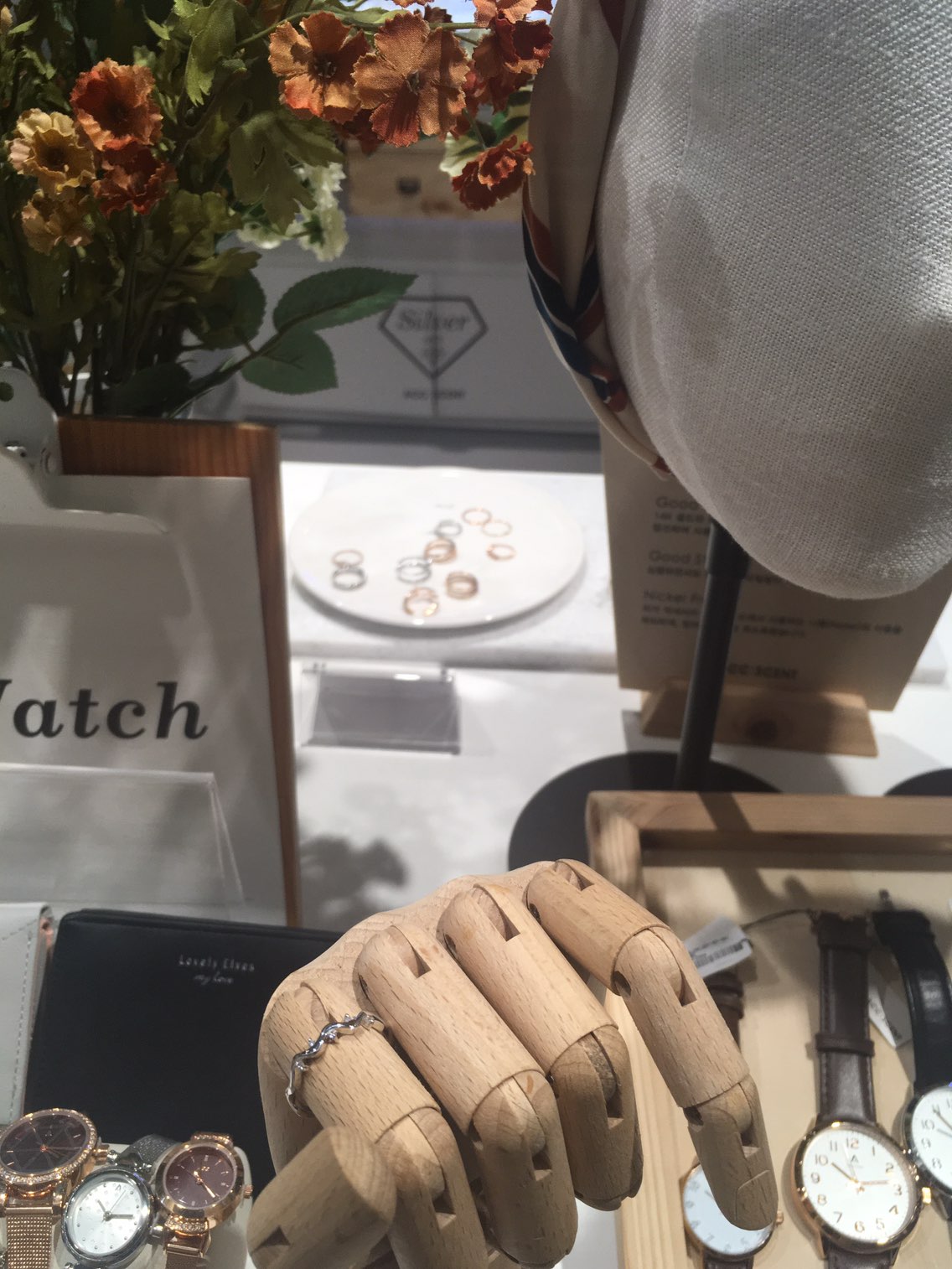 <b><p>물결링_CT ASRS5B018R Girl coordination Everyday</p></b><b><p>水晶リング_CT ASRS5B018R 女性コーディネート 日常のファッション 春</p></b><br /><br /><p align='center'>