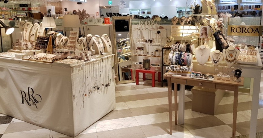 <b><p>flower Dp Silv fing Cubic earr set Spr Statue</p></b><b><p>フラワー ドロップ ウンチム キュービック イヤリング セット 春身上ワンピース</p></b><br /><br /><p align='center'>