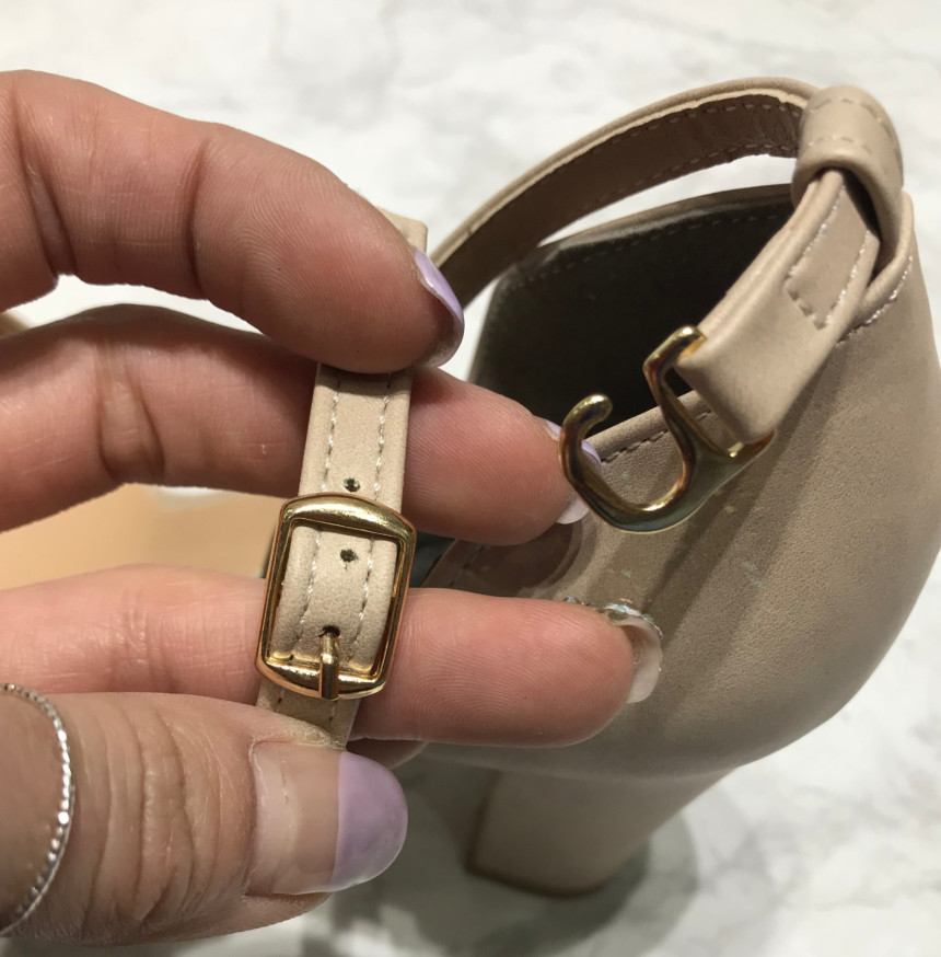 <b><p>diagonal Toe Stiletto Go rap heel Kean Feminine</p></b><b><p>斜線 トウ スティレット 行って見れ ストラップヒール 韓国語 フェミニンコーディネート</p></b><br /><br /><p align='center'>