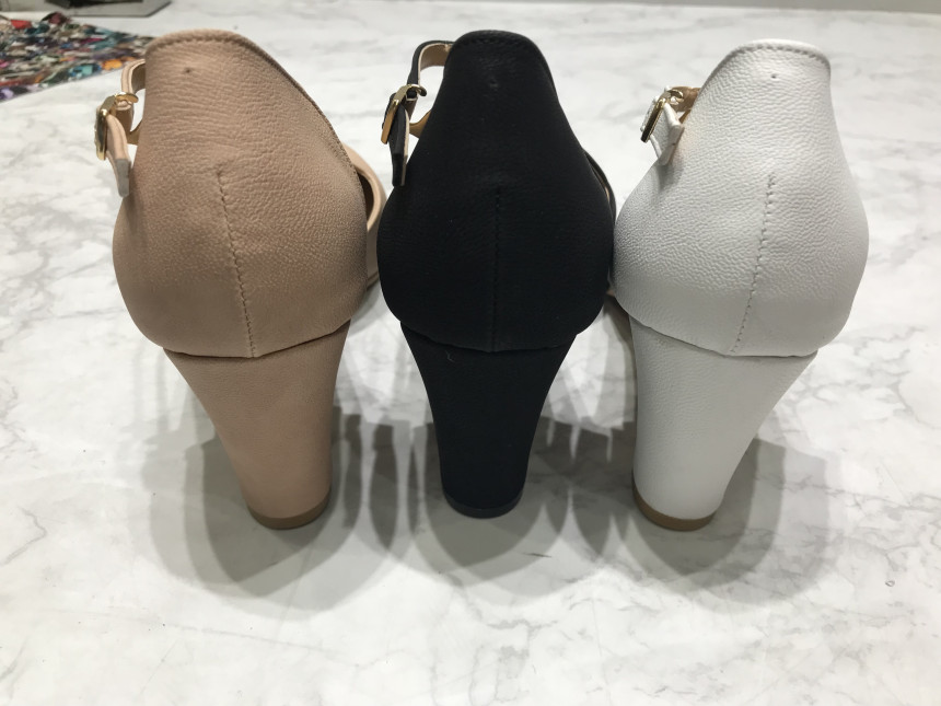 <b><p>wave Go Middle heel Strap pump Korean Colge</p></b><b><p>波 行って見れ ミドルヒール ストラップ パンプス 韓国語 大学生デイリック 女性カジュア</p></b><br /><br /><p align='center'>