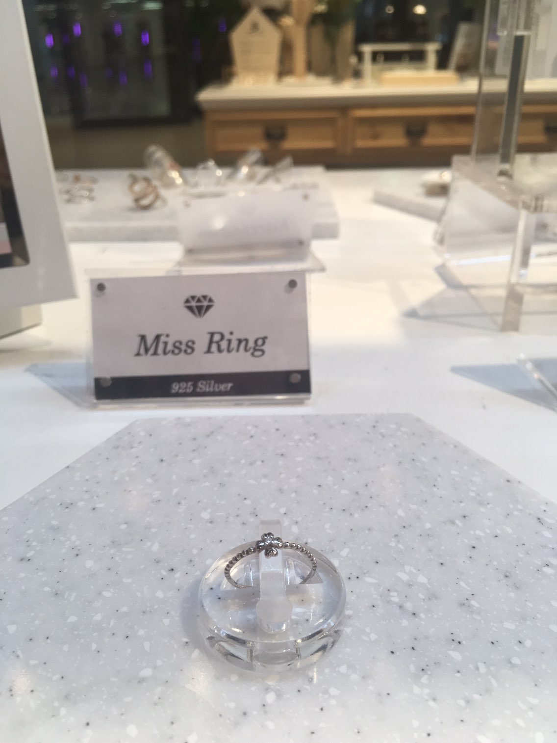 <b><p>Flower_vintage ASRS4L032R Girl coordation</p></b><b><p>花_ヴィンテージ ASRS4L032R 女性コーディネート 日常のファッション 春</p></b><br /><br /><p align='center'>