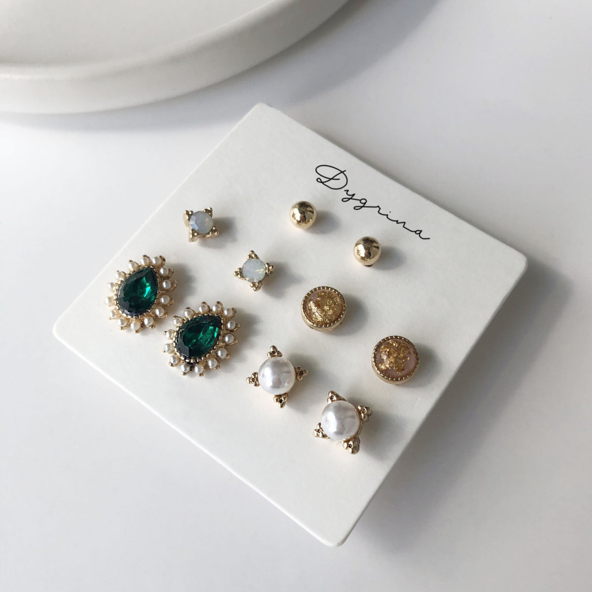 <b><p>viage Blanc 5 species earrg set blg nocee</p></b><b><p>ヴィンテージ ブラン 5種 イヤリング セット ケバケバ 清純 ロマンチック ゲストル</p></b><br /><br /><p align='center'>