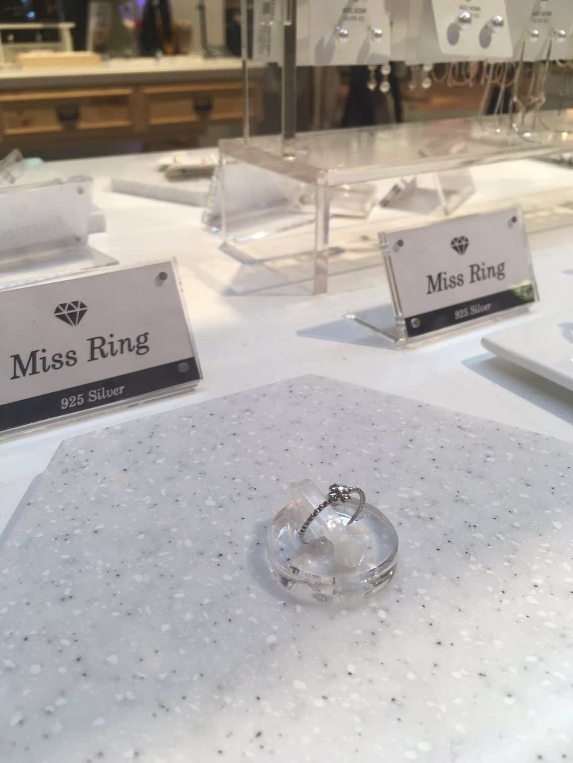 <b><p>Flower_vintage ASRS4L032R Girl coordation</p></b><b><p>花_ヴィンテージ ASRS4L032R 女性コーディネート 日常のファッション 春</p></b><br /><br /><p align='center'>