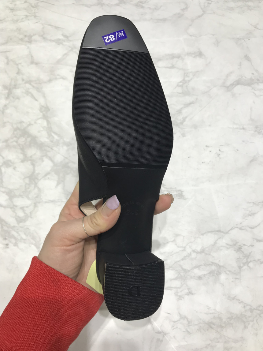 <b><p>Korean Specials Slim Squa nose Middle el</p></b><b><p>Korean特価 スリムな 正方形の鼻 ミドルヒール ングベクヒル 5cm、7cm</p></b><br /><br /><p align='center'>