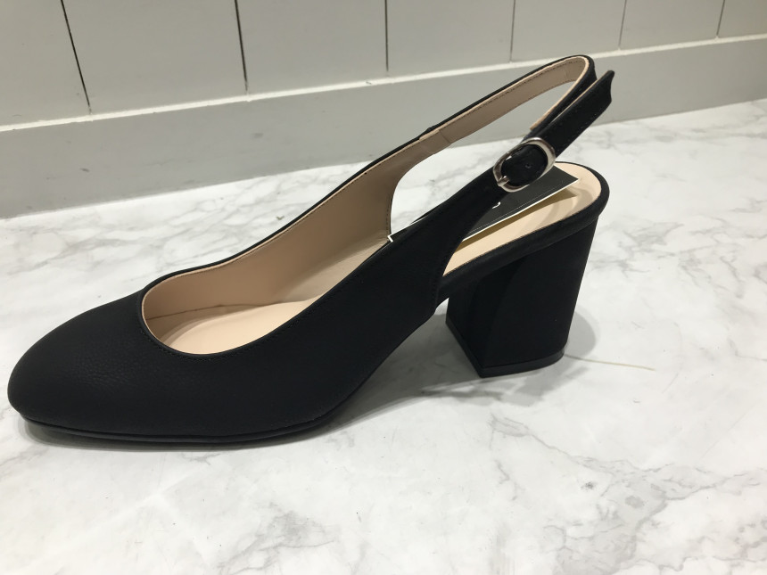 <b><p>Korean Specials Slim Squa nose Middle el</p></b><b><p>Korean特価 スリムな 正方形の鼻 ミドルヒール ングベクヒル 5cm、7cm</p></b><br /><br /><p align='center'>